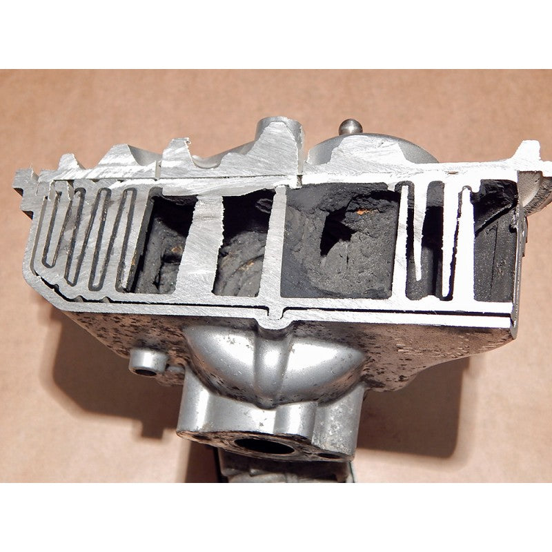 Piastra di chiusura della valvola EGR con guarnizioni per motori Volkswagen Transporter T5 2.0 BiTDI CFCA